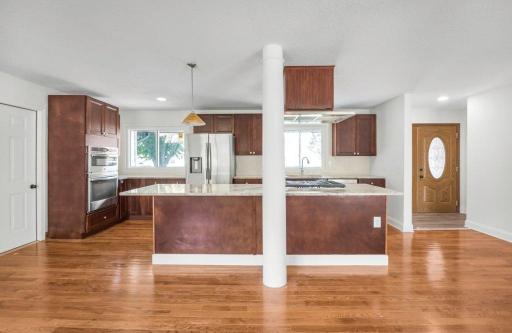 2 Kitchen windows gives the kitchen a bright and airy feel