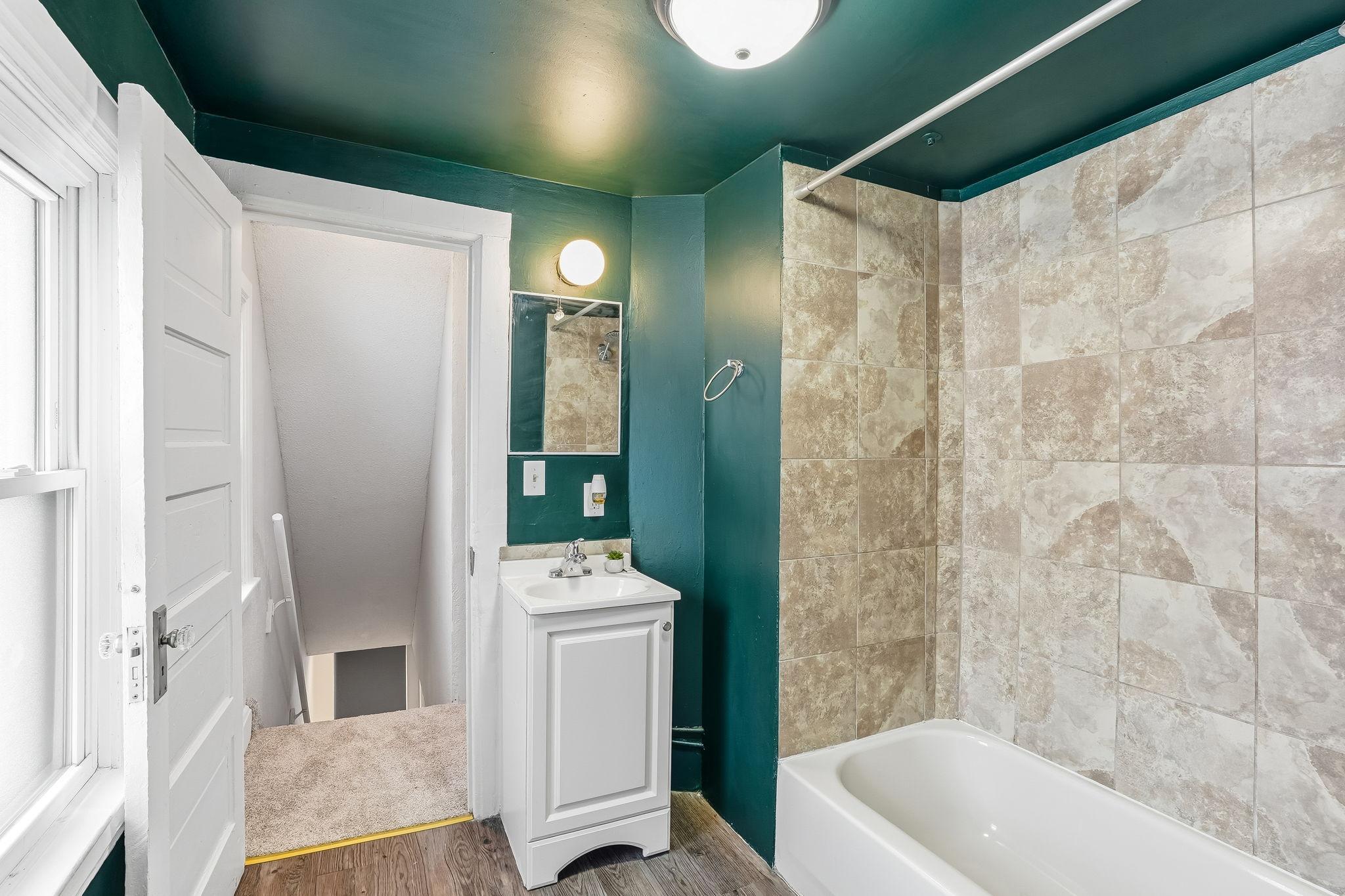 Tile bath surround