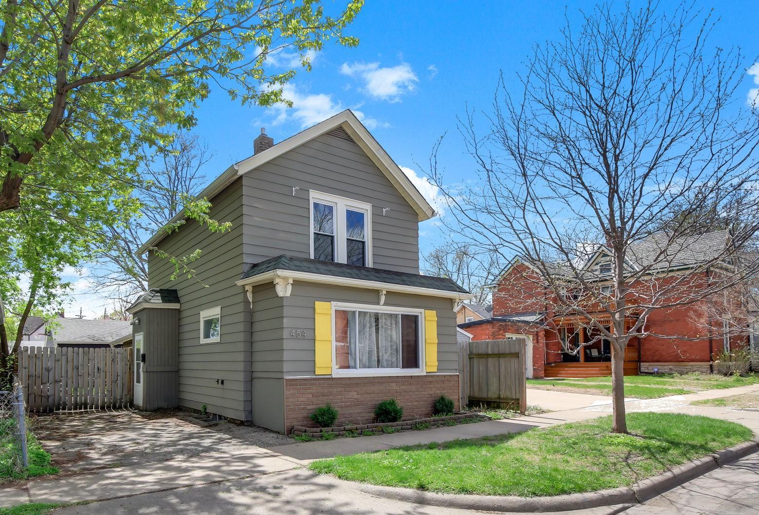 454 Michigan, north facing, quiet street