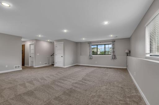 1012 26th Street Loop, Sartell, MN 56377