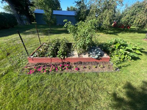 2425 East Avenue, Worthington, MN 56187