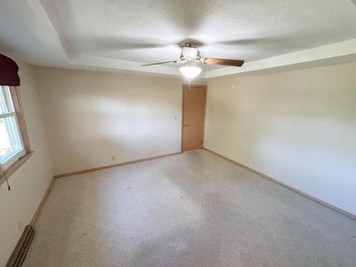 2425 East Avenue, Worthington, MN 56187