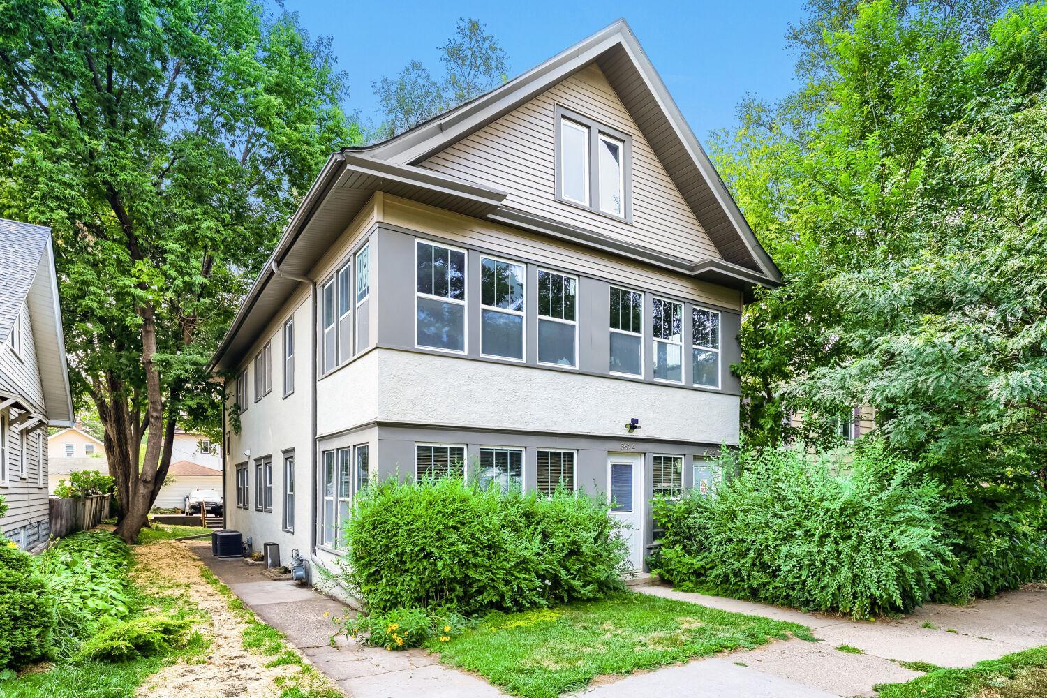 3622 Longfellow Ave - Web Quality - 001 - 01 Exterior Front.jpg