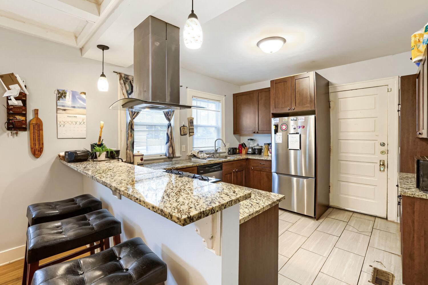 3622 Longfellow Ave - Web Quality - 016 - 16 Kitchen.jpg