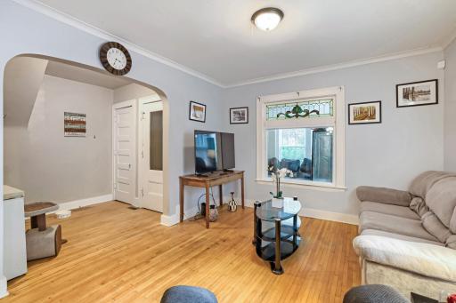 3622 Longfellow Ave - Web Quality - 005 - 05 Living Room.jpg