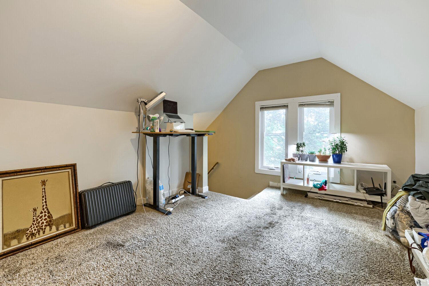 3622 Longfellow Ave - Web Quality - 015 - 15 Office.jpg