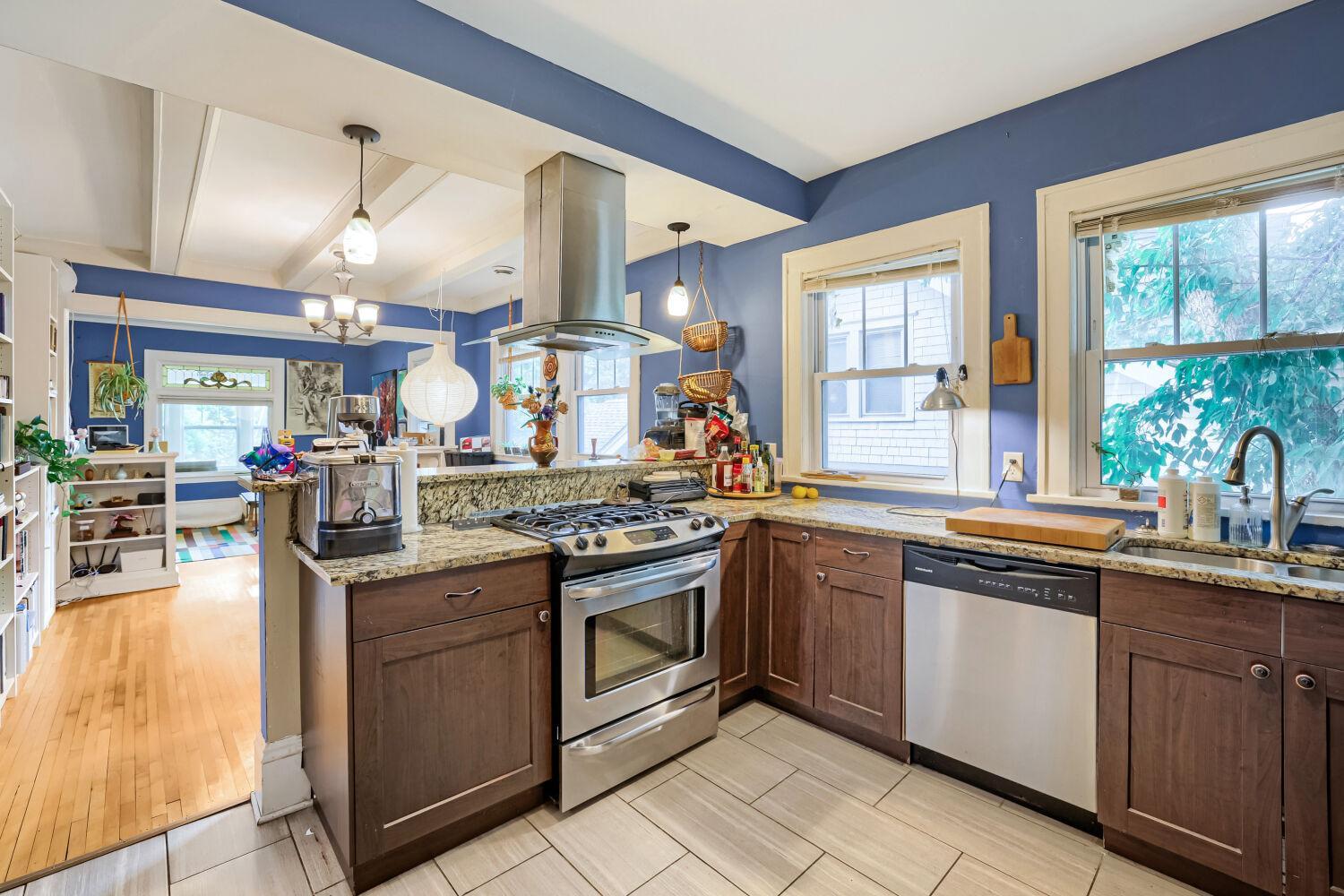 3622 Longfellow Ave - Web Quality - 020 - 20 Kitchen.jpg