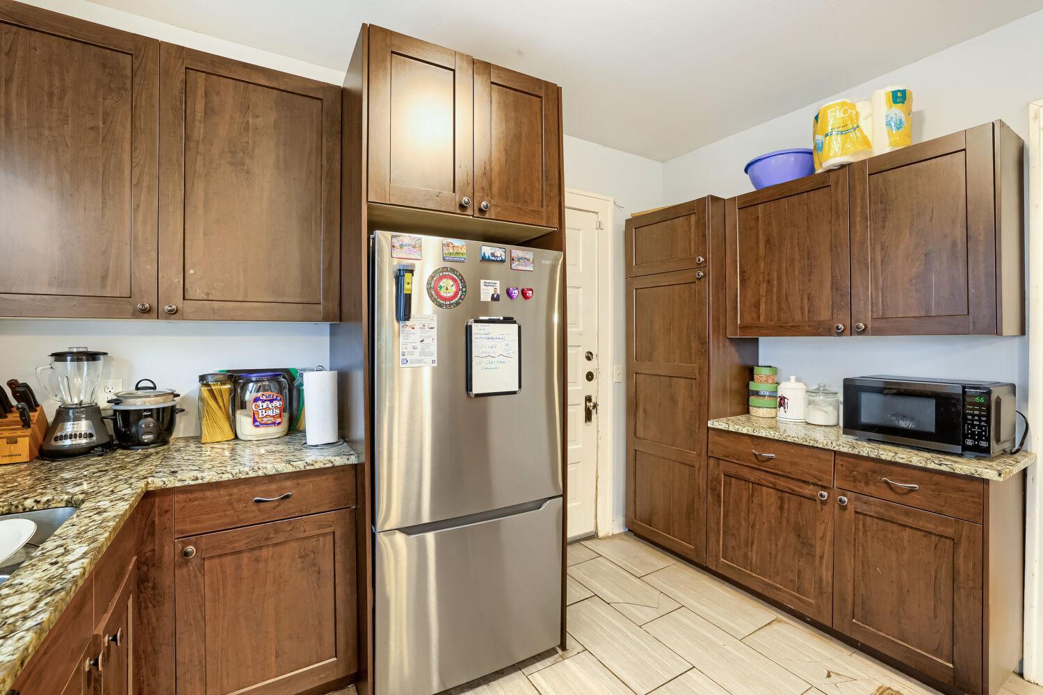 3622 Longfellow Ave - Web Quality - 018 - 18 Kitchen.jpg