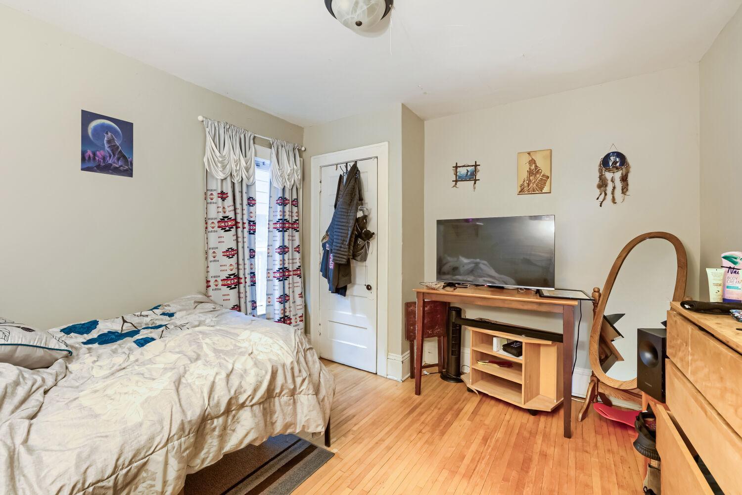 3622 Longfellow Ave - Web Quality - 025 - 25 Bedroom.jpg