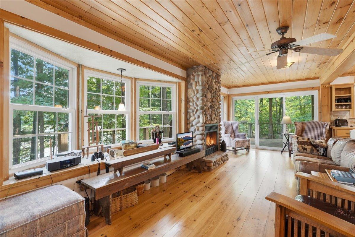 Check out those hardwood floors