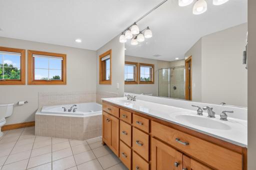 Upper level private primary full bath