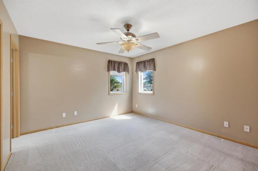 507 19th Avenue W, West Fargo, ND 58078