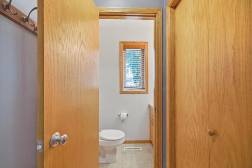 507 19th Avenue W, West Fargo, ND 58078