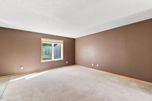 507 19th Avenue W, West Fargo, ND 58078