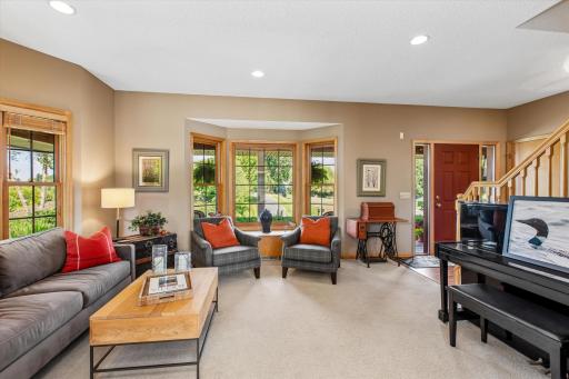 8906 Almquist Way, Inver Grove Heights, MN 55077
