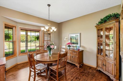 8906 Almquist Way, Inver Grove Heights, MN 55077
