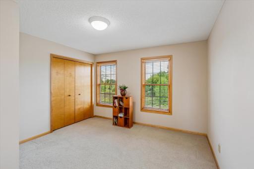 8906 Almquist Way, Inver Grove Heights, MN 55077