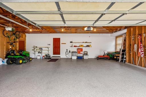 8906 Almquist Way, Inver Grove Heights, MN 55077