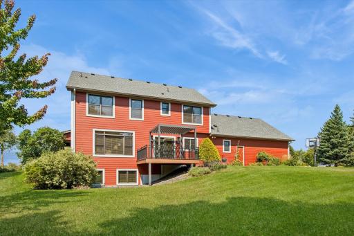 8906 Almquist Way, Inver Grove Heights, MN 55077
