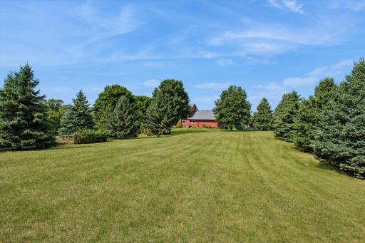 8906 Almquist Way, Inver Grove Heights, MN 55077