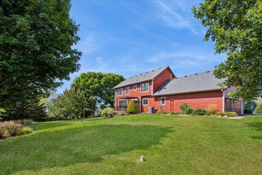 8906 Almquist Way, Inver Grove Heights, MN 55077