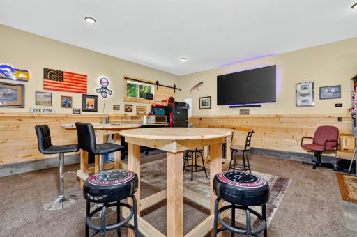 Garage entertaining area