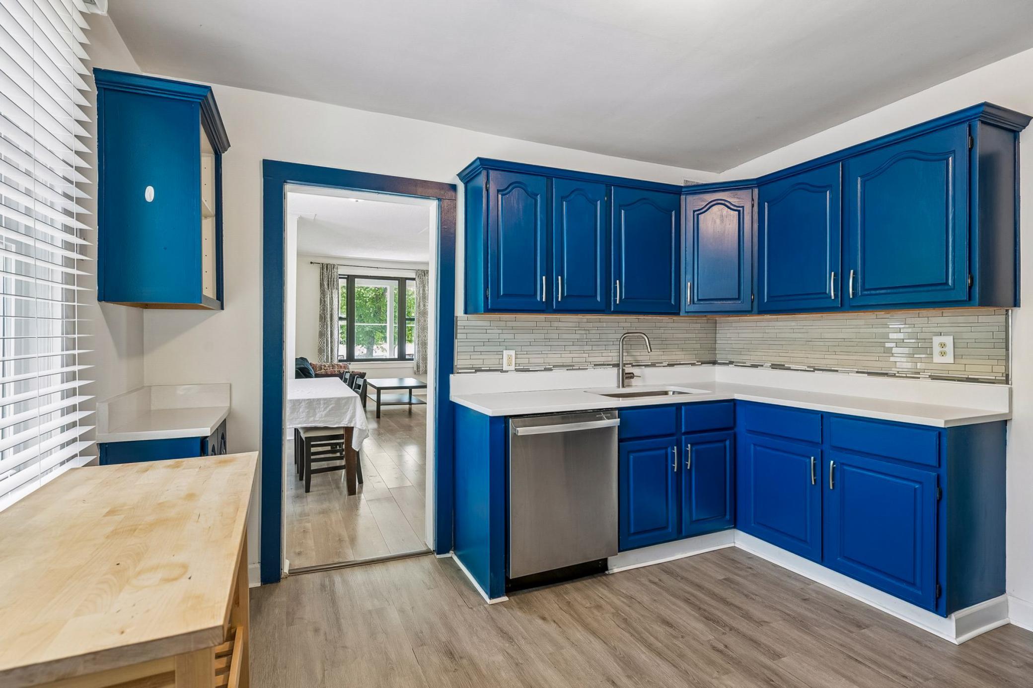 Stainless steel appliances and new dishwasher in 2024.