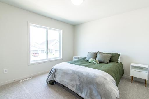 2nd bedroom - Upper Level