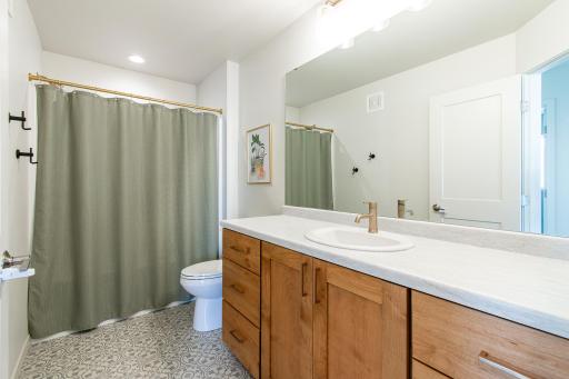 2nd bathroom - Upper Level