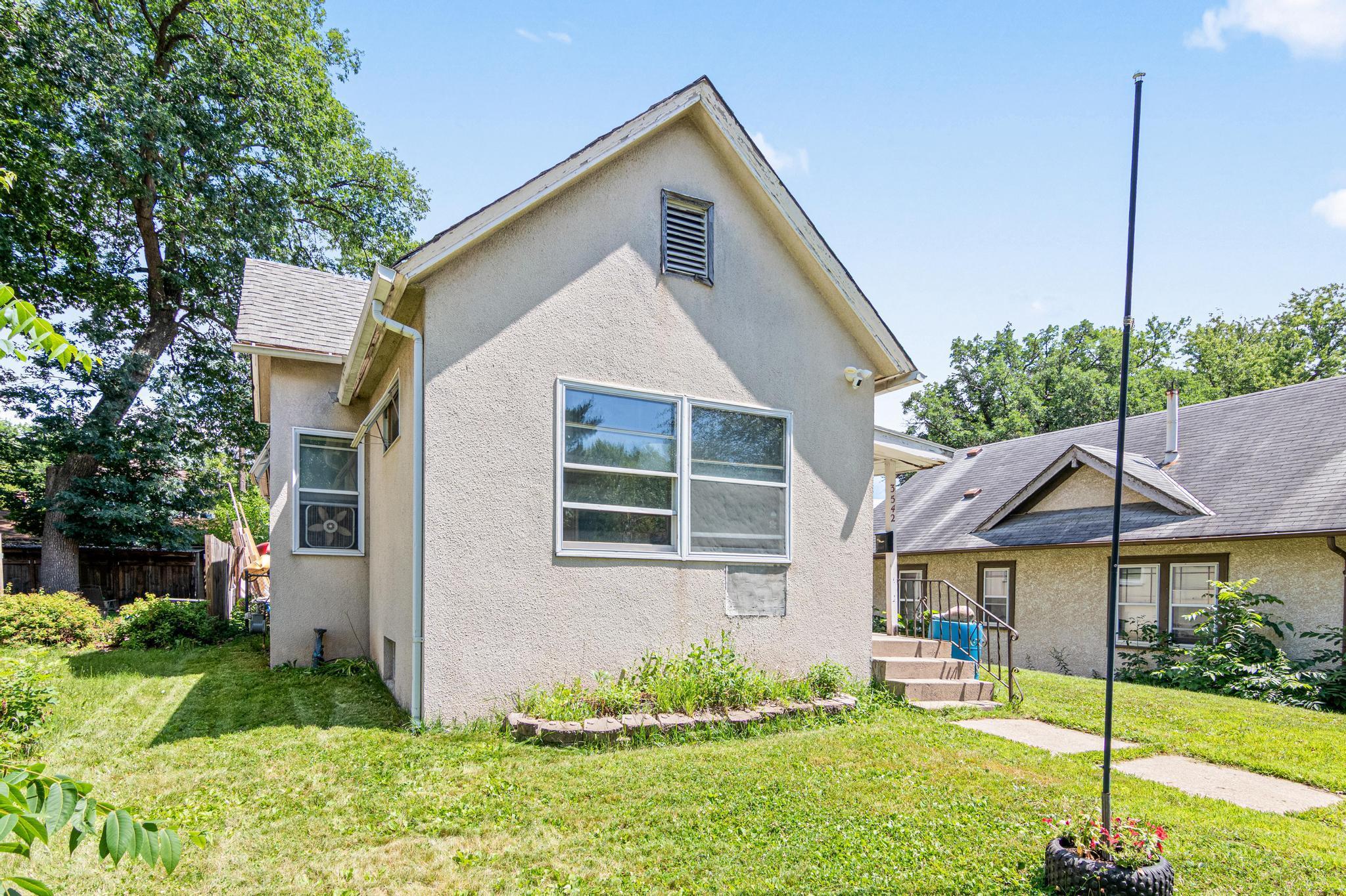 3542 N Aldrich Avenue-23.jpg