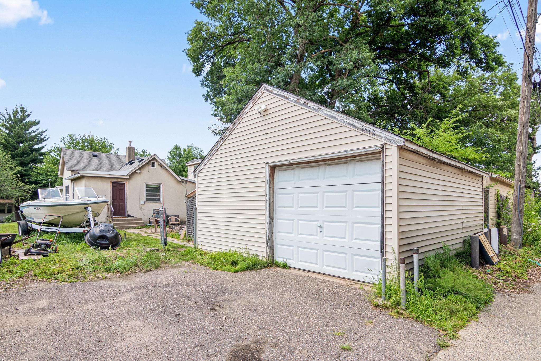 3542 N Aldrich Avenue-27.jpg