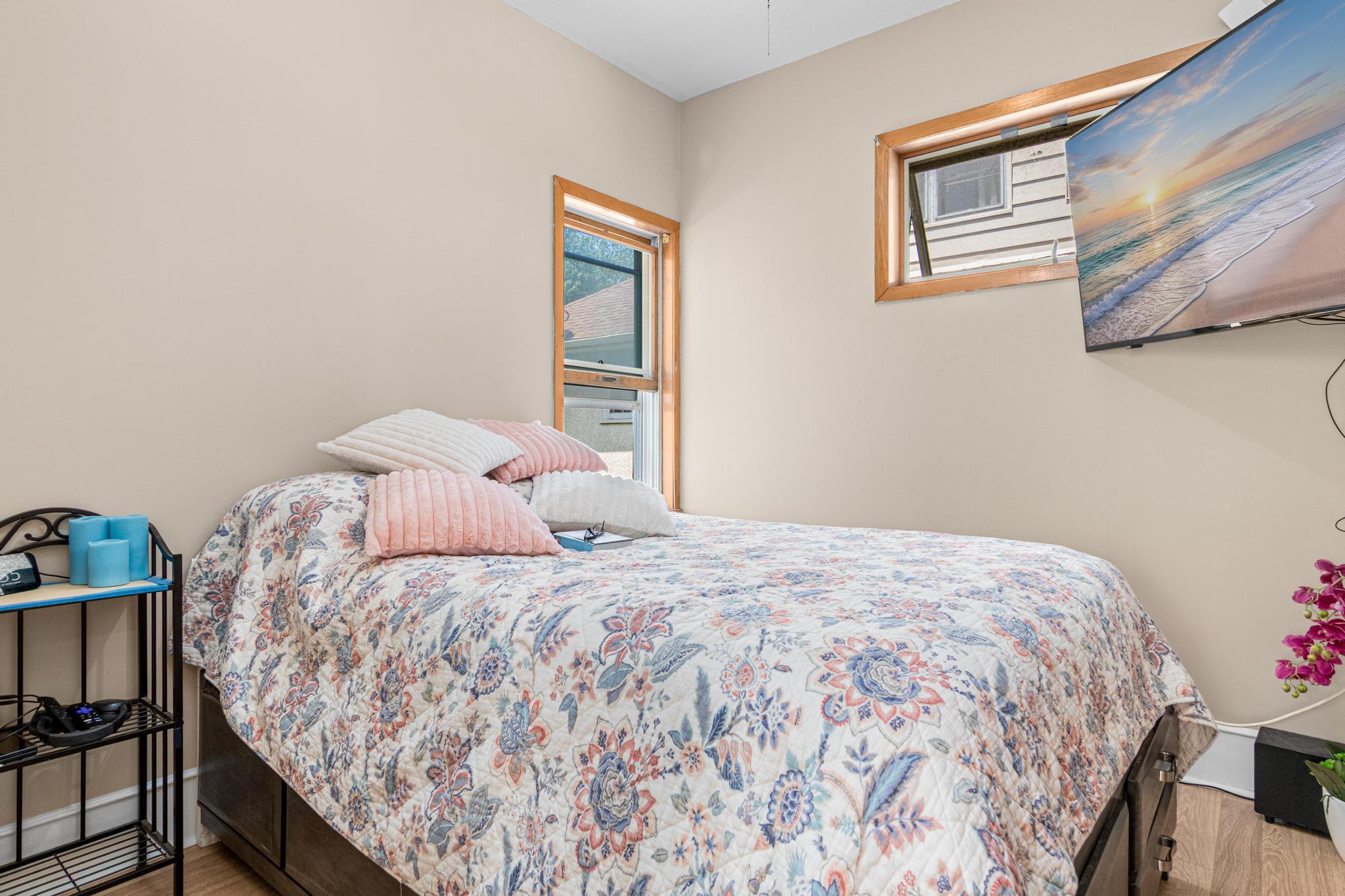 3542 N Aldrich Avenue-17.jpg