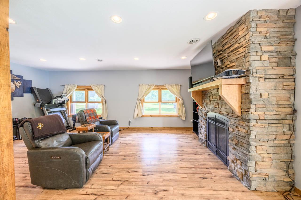 _JLF8180-HDR.jpg