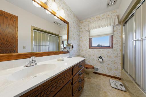 127 Woodcrest Terrace, Le Sueur, MN 56058