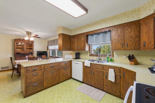 127 Woodcrest Terrace, Le Sueur, MN 56058