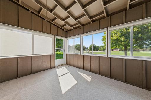 127 Woodcrest Terrace, Le Sueur, MN 56058
