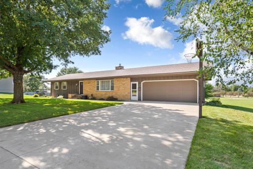 127 Woodcrest Terrace, Le Sueur, MN 56058