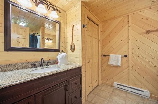 Lower Level Bathroom 6 – Guest Suite Bath