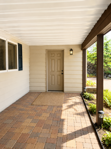 Entry to Guest Suite