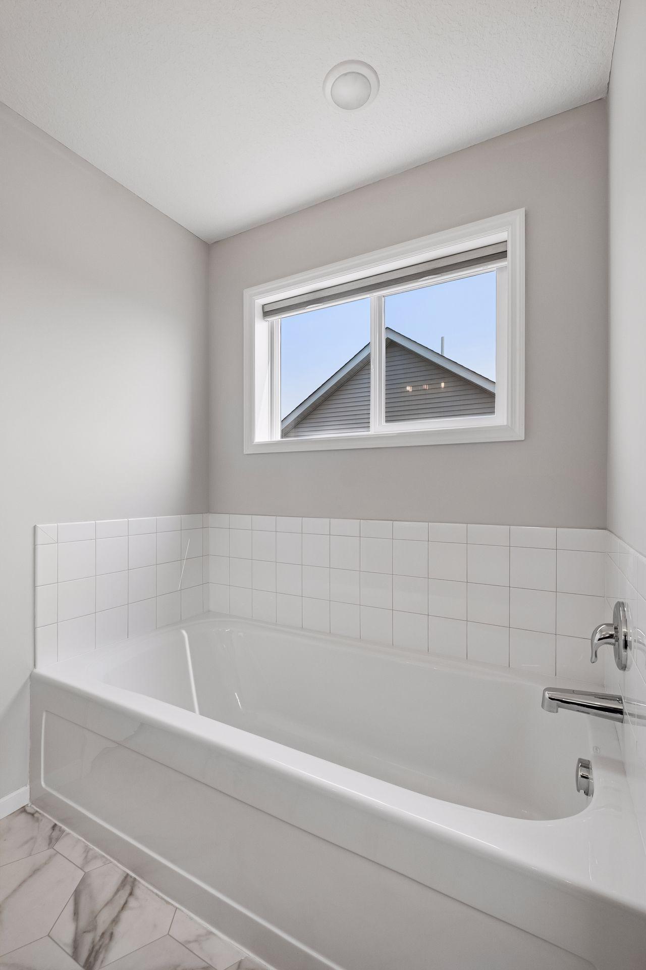 Separate Tub & Shower