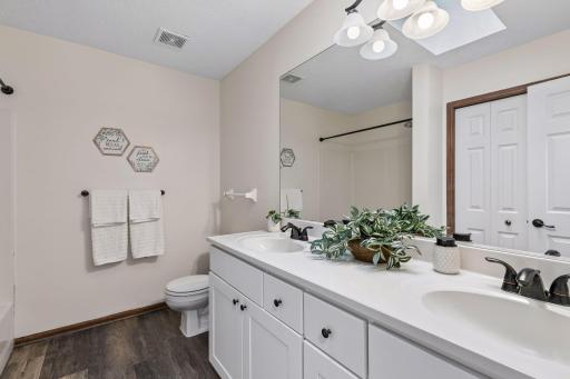 Upper Level Full Bath