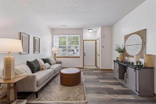 1524 Liberty Circle, Shakopee, MN 55379