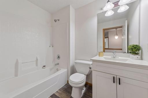 1524 Liberty Circle, Shakopee, MN 55379
