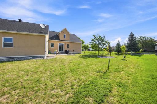 823 Birdie Court, Mapleton, ND 58059