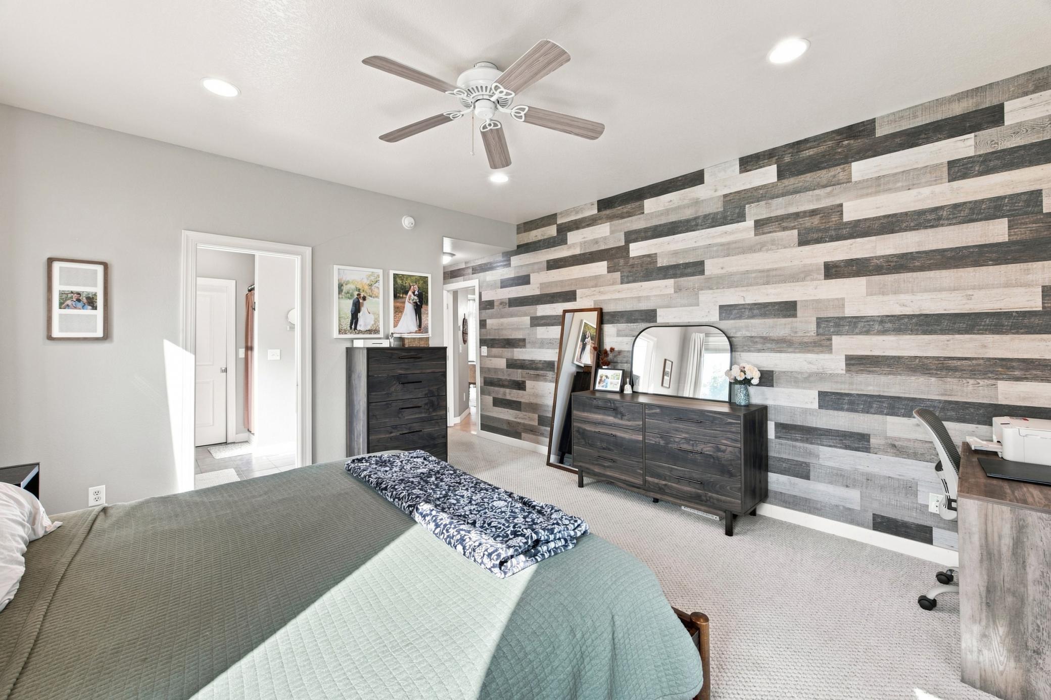 Master Suite to Private Bath/Walk-In Closet