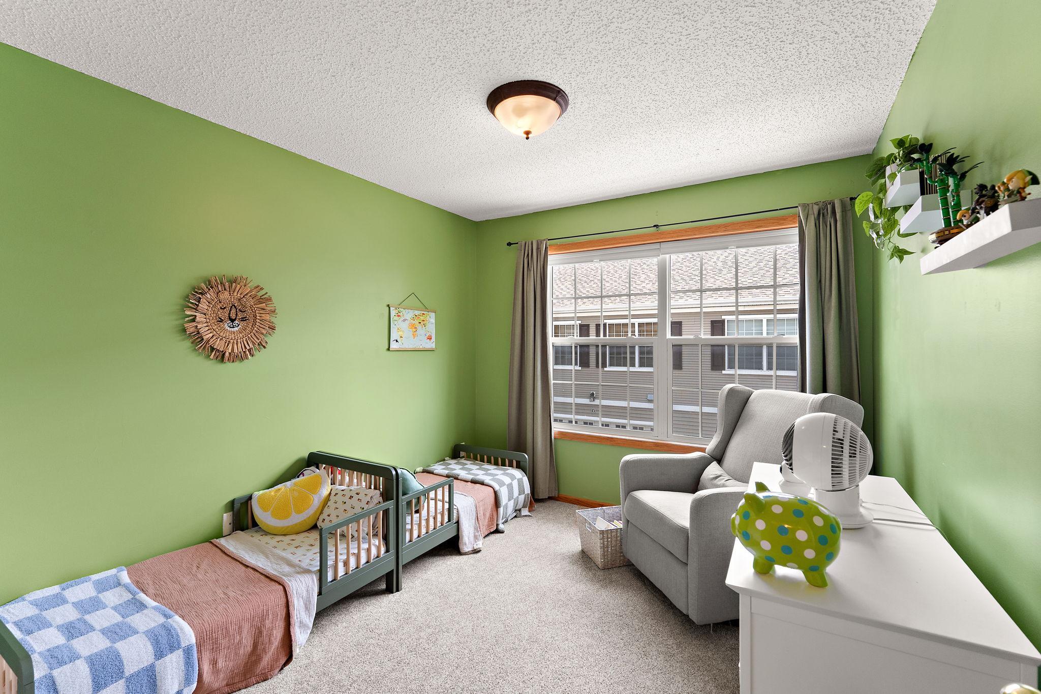 Upper 2nd bedroom.