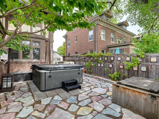 754 Linwood Avenue, Saint Paul, MN 55105