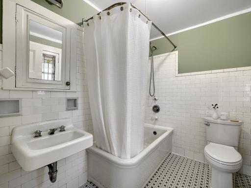 754 Linwood Avenue, Saint Paul, MN 55105