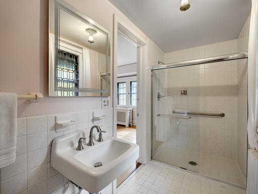 754 Linwood Avenue, Saint Paul, MN 55105