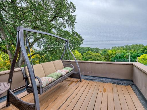 43 - Roof top deck, perfect for stargazing.